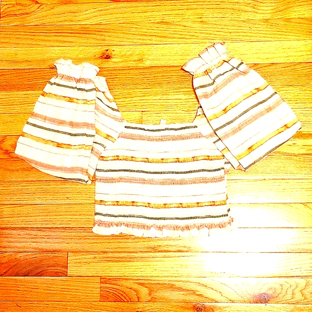 Crop Top - Picture 2 of 4